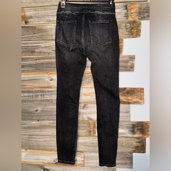 We The Free Curvy High Rise Lace Up Black Jeans
Size 26 - Picture 5 of 6